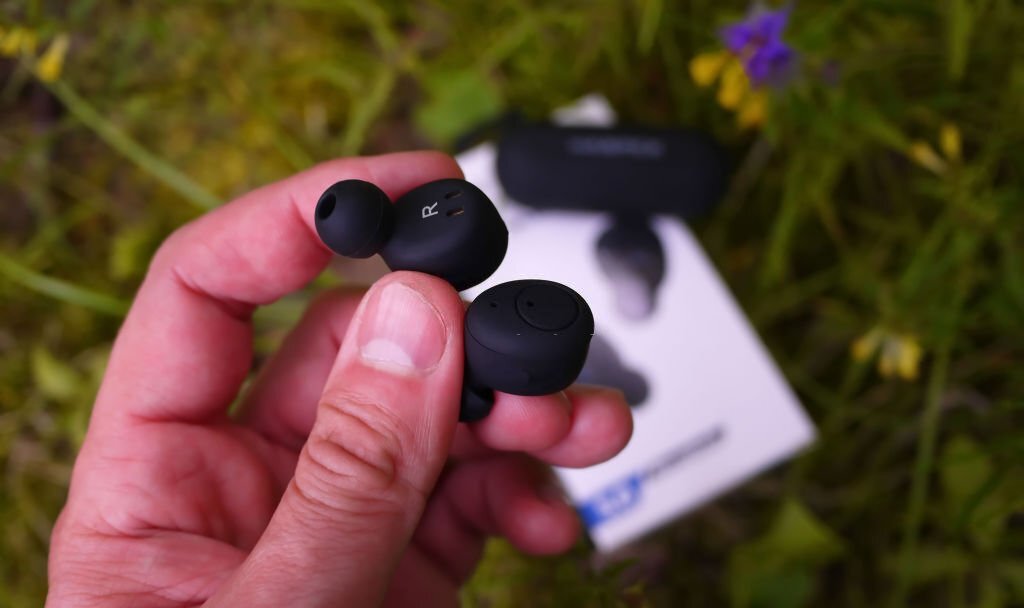 5 True Wireless Earbuds Features Customers Can’t Live Without