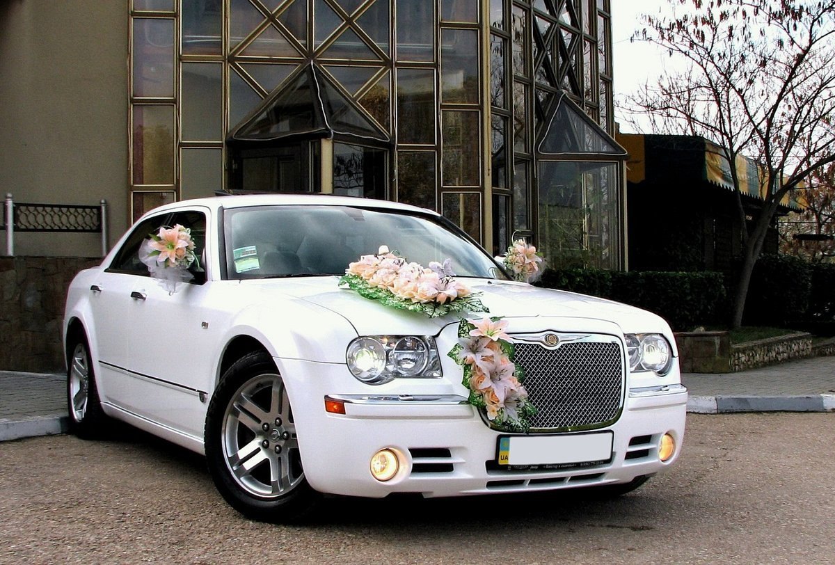 Navigating the Journey of Wedding Car Hire with MyChauffeurHub”