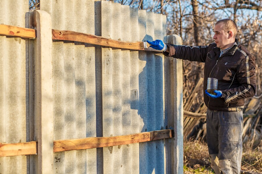 Top 6 Tips For Hiring The Residential Fence Installation Services